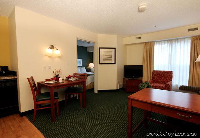 Residence Inn Des Moines West At Jordan Creek Town Center West Des Moines Room photo